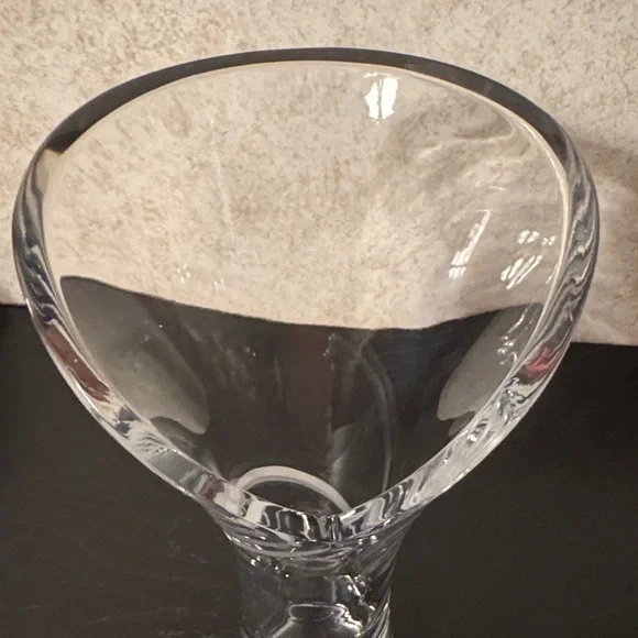 Mikasa Elegant Clear Glass Vase